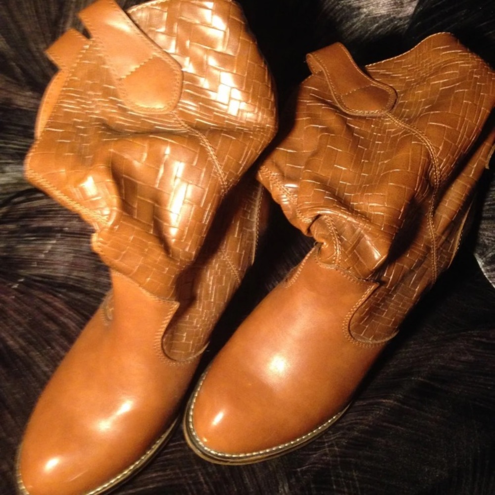 brown cowgirl boots